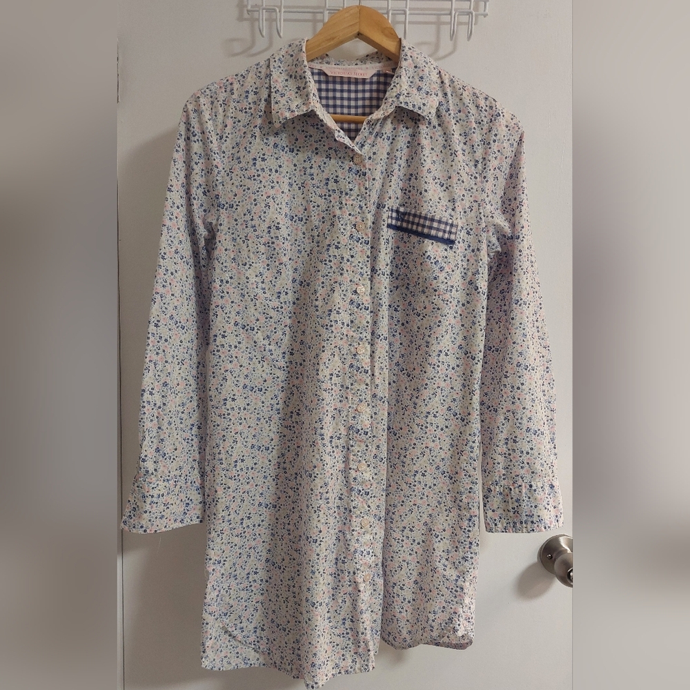 Victoria's Secret Cream Floral Button-Up Sleep Shirt with Blue Accents